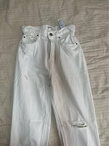 Pull and Bear Beyaz kot pantolon