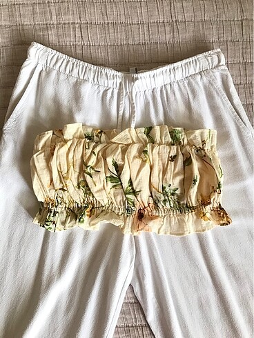 H&M butter yellow crop
