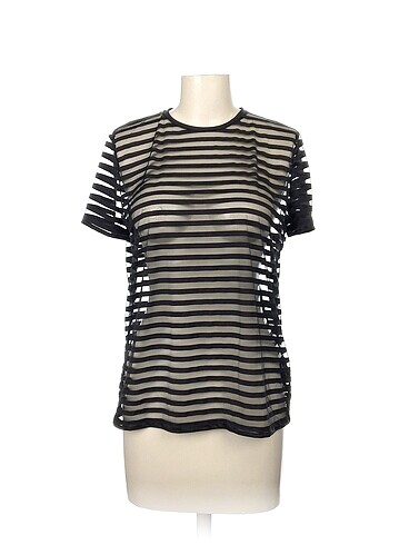 Cos T-shirt %70 İndirimli.