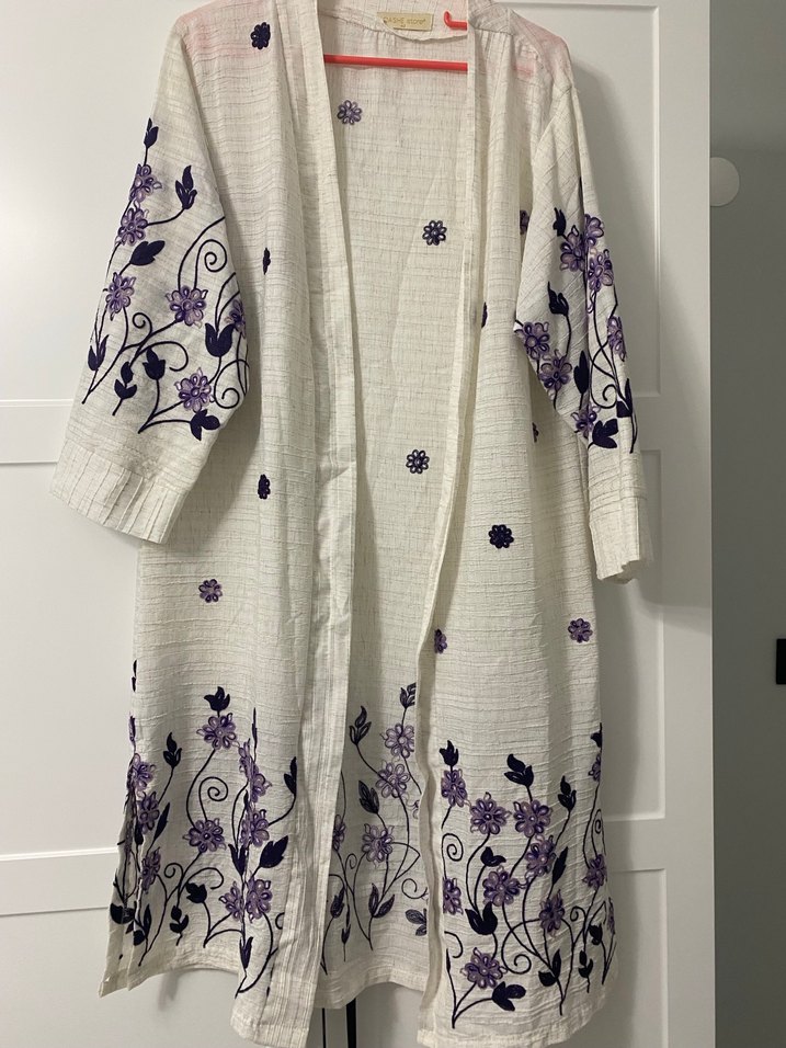 Nakış İşlemeli Uzun Beyaz Bohem Kadın Kimono - Görsel 2