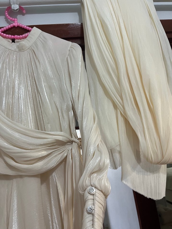 Uzun Beyaz Keten Drapeli Elbise - Görsel 4