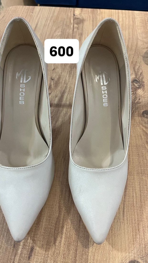 Beyaz Süet Stiletto Kadın Ayakkabı - Görsel 3