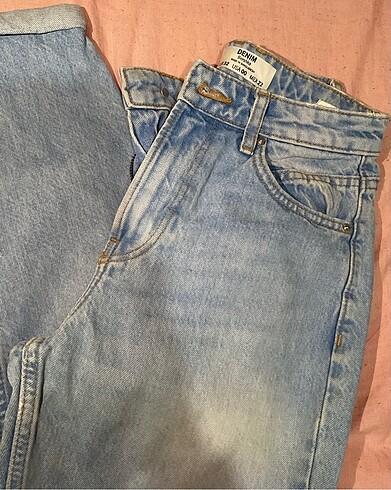 32 Beden Bershka kot mom Jean açık mavi