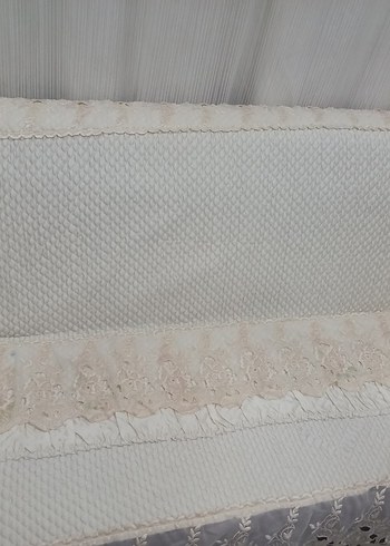 İşlemeli Beyaz Yatak Örtüsü - Görsel 3