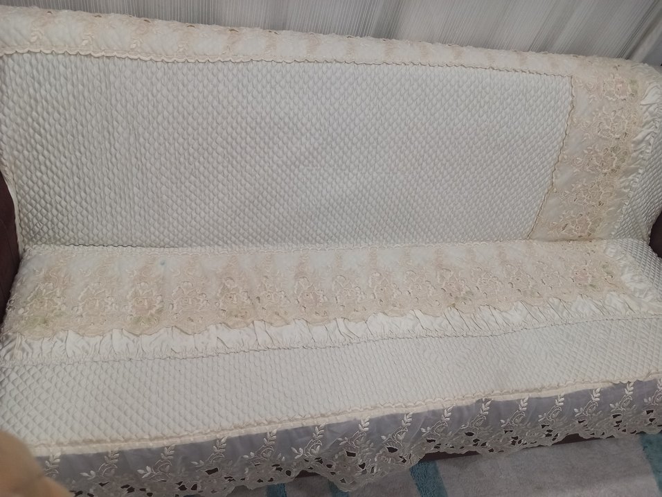 İşlemeli Beyaz Yatak Örtüsü - Görsel 4