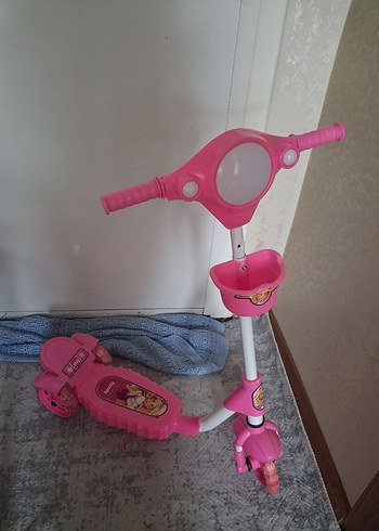 Pembe Çocuk Scooter'ı - Görsel 2