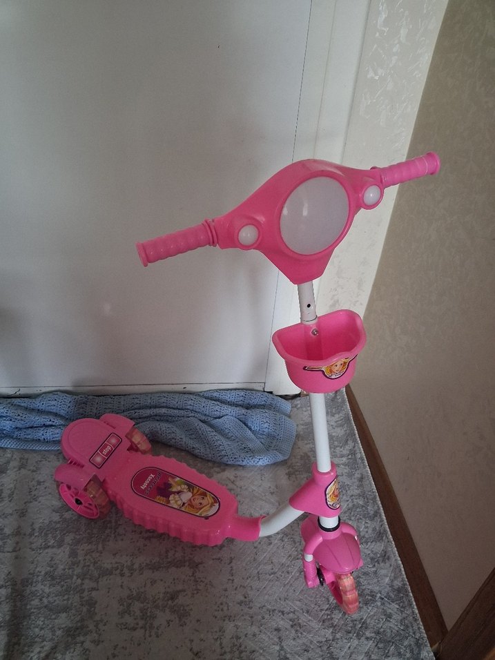 Pembe Çocuk Scooter'ı - Görsel 2