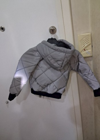 Kapüşonlu Erkek Çocuk Gri Mont - Görsel 4