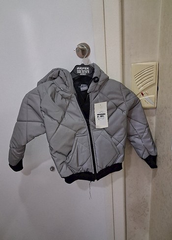 Kapüşonlu Erkek Çocuk Gri Mont - Görsel 3