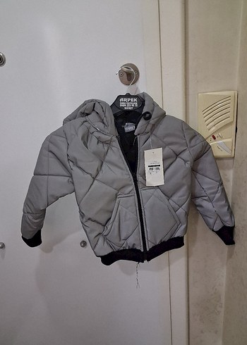 Kapüşonlu Erkek Çocuk Gri Mont - Görsel 2