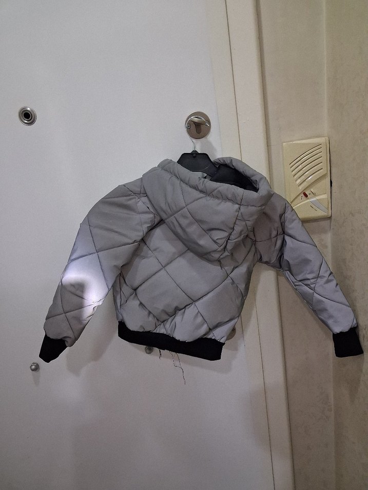 Kapüşonlu Erkek Çocuk Gri Mont - Görsel 5