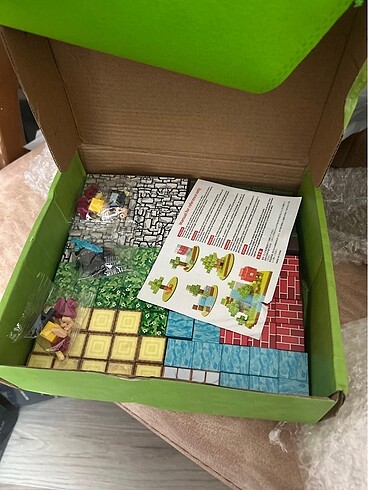 100 parça manyetik blok Minecraft evi
