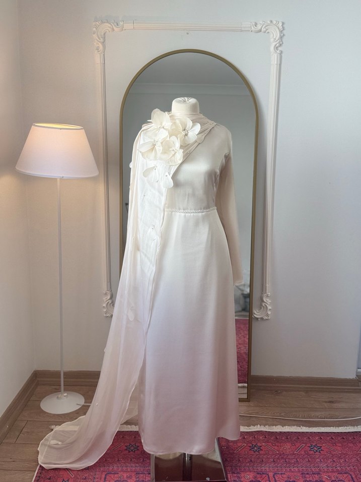 Tesettür nişan çekim abiyesi - Görsel 2