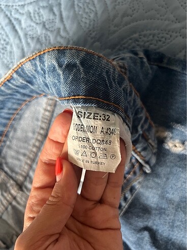 32 Beden mavi Renk Jean kot