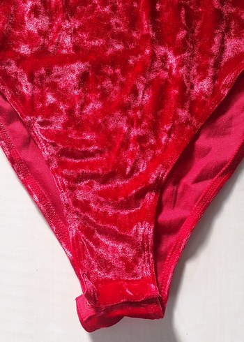 Kırmızı Kadife Askılı Bady - Görsel 2