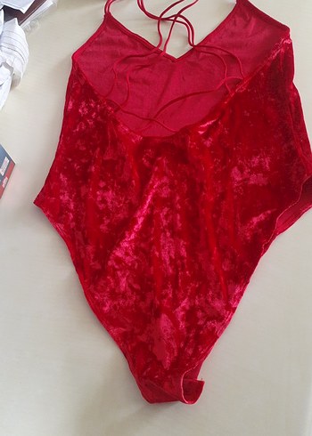 Kırmızı Kadife Askılı Bady - Görsel 4