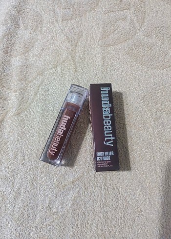 Huda Beauty Huda Beauty fauxfiller lip gloss she fire