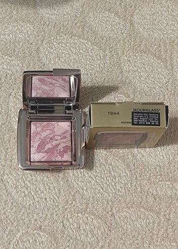 Hourglass Ambient Aydınlatıcı Allık - Görsel 3