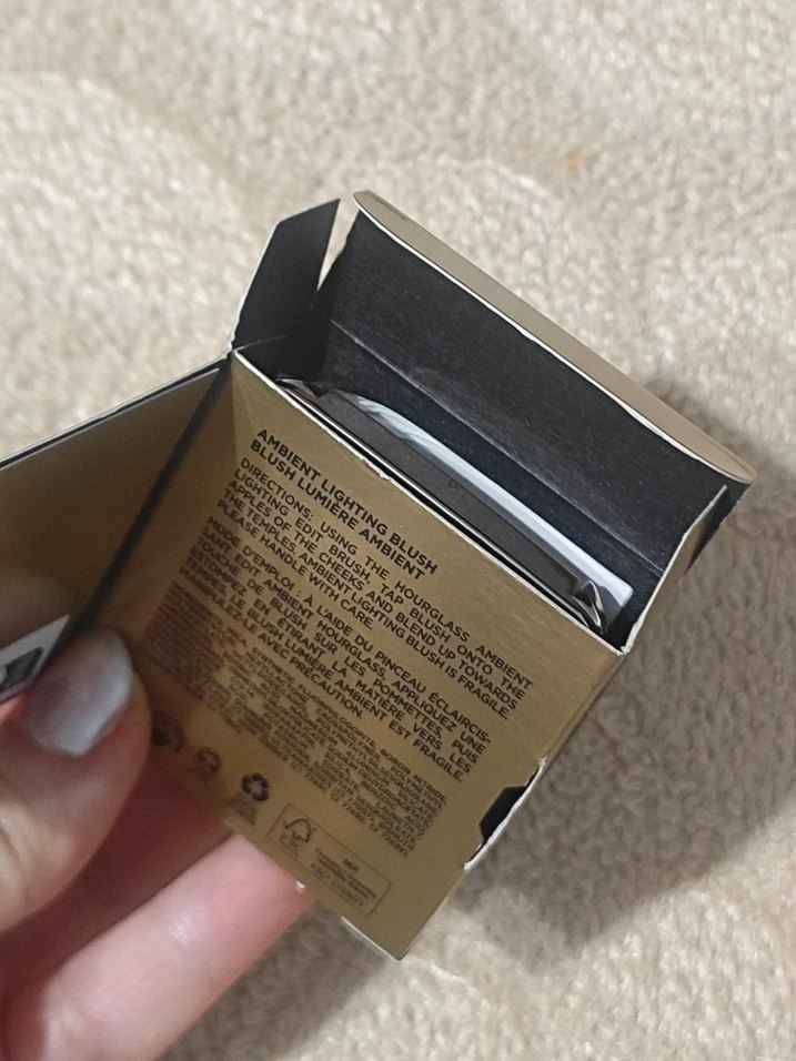 Hourglass Ambient Aydınlatıcı Allık - Görsel 4