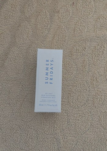 Summer Fridays Mavi Nemlendirici Mist - Görsel 3