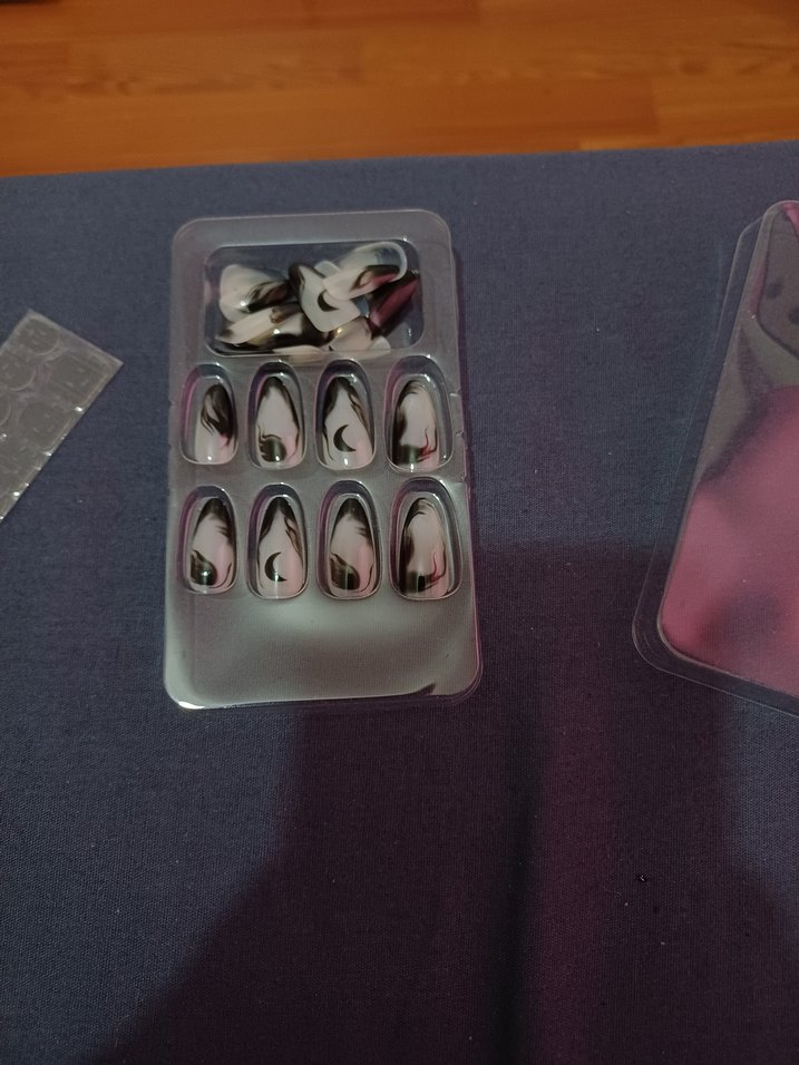 Takma Tırnak - Görsel 2