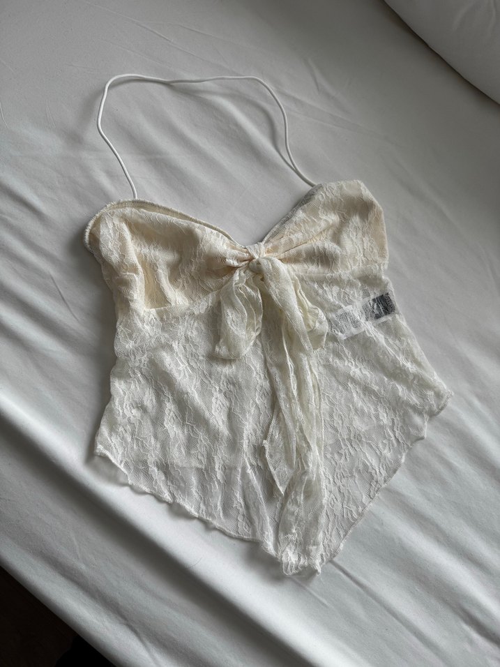 Beyaz Dantel Detaylı Straplez Büstiyer - Görsel 4