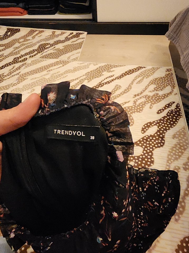 Uzun Kollu Fırfırlı Midi Elbise - Görsel 3