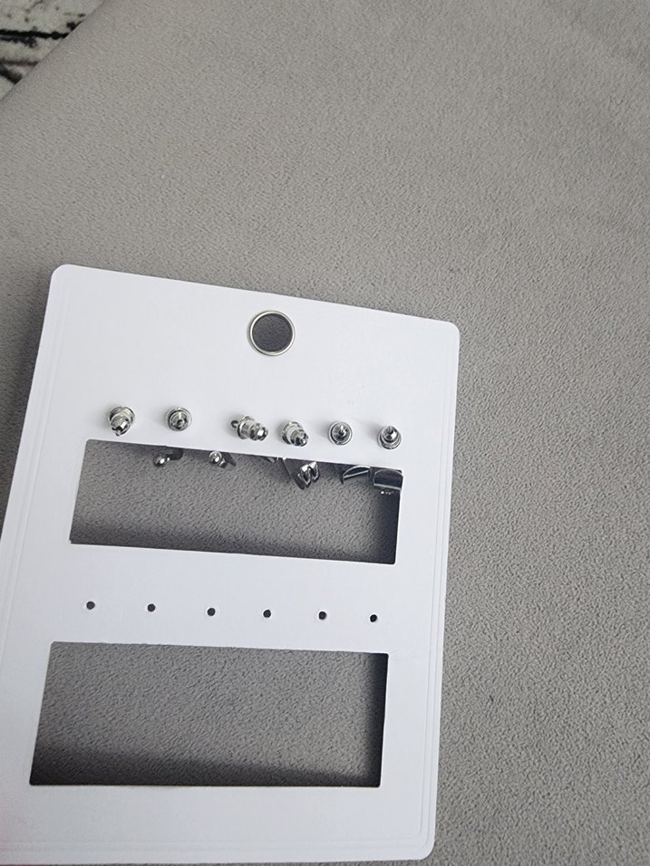 Gri Zincir Detaylı Mini Kadın Küpe Seti - Görsel 2