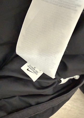 Nike Siyah Beyaz Kapüşonlu Erkek Mont - Görsel 6