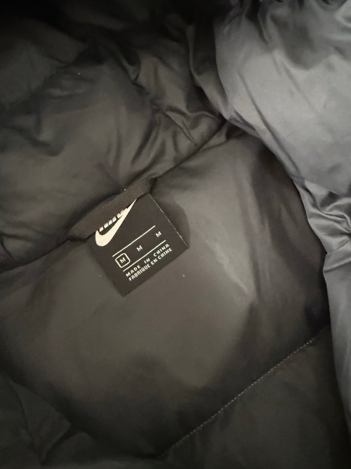 Nike Siyah Beyaz Kapüşonlu Erkek Mont - Görsel 5