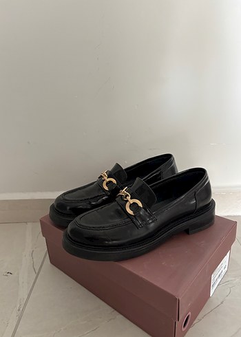 40 Beden Zincir Detaylı Siyah Derimod Platform Topuklu Loafer