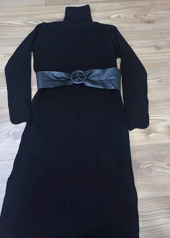 Kemer Detaylı Siyah Uzun Triko Elbise - Görsel 3