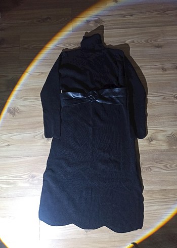 Kemer Detaylı Siyah Uzun Triko Elbise - Görsel 2