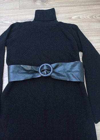 Kemer Detaylı Siyah Uzun Triko Elbise - Görsel 4