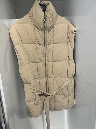 Bershka Şişme Yelek