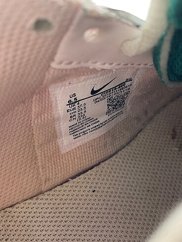 37 Beden çeşitli Renk Nike Spor Ayakkabı %70 İndirimli.