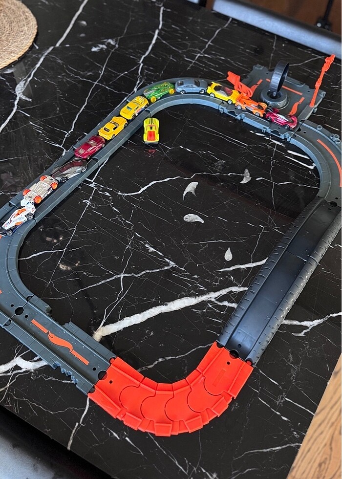 hot wheels pist dünyası oyun seti - Görsel 3