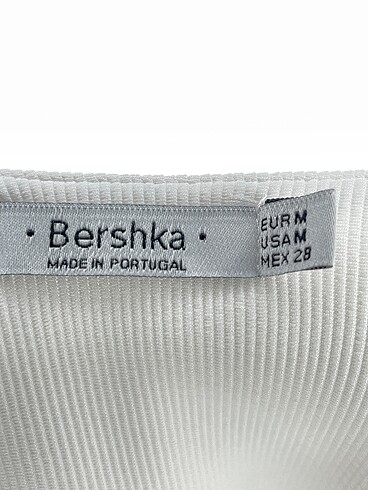 m Beden beyaz Renk Bershka Mini Üst %70 İndirimli.