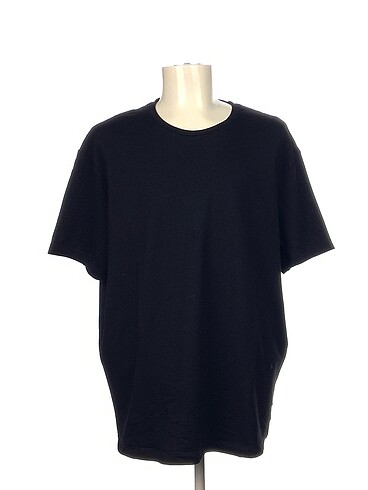 Defacto T-shirt %70 İndirimli.