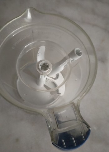  Beden Renk Beyaz ve Gri Plastik Doğrayıcı Haznesi