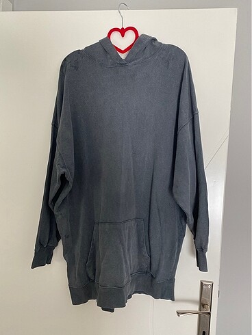 Kapüşonlu uzun sweatshirt