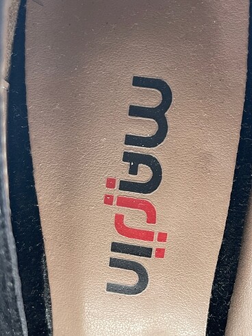 38 Beden siyah Renk Marjin Stiletto %70 İndirimli.