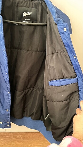 l Beden Pull & Bear mont