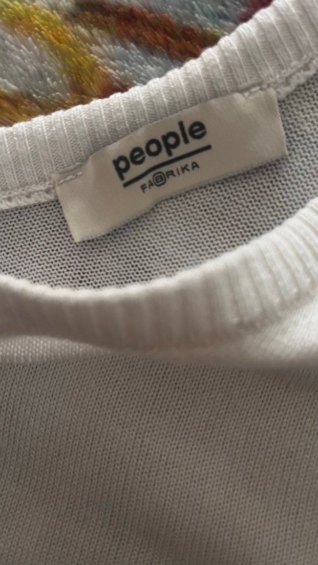 Kadın V Yaka Beyaz Salaş Kazak - Görsel 2