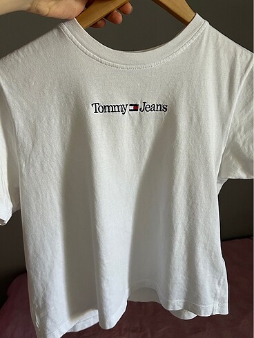tommy tshirt
