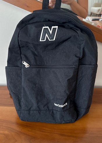New Balance Siyah Sade Kadın Sırt Çantası