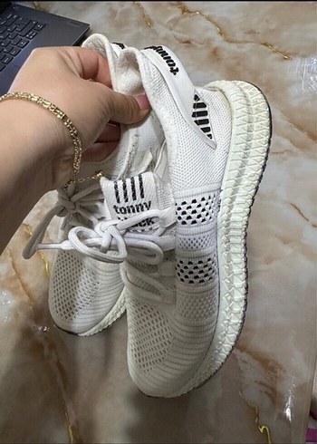 Adidas Beyaz Bağcıklı Kadın Spor Ayakkabı