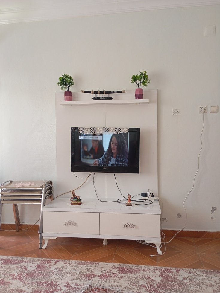 televizyon fazla kullanılmamış güzel çekimi iyi - Görsel 3