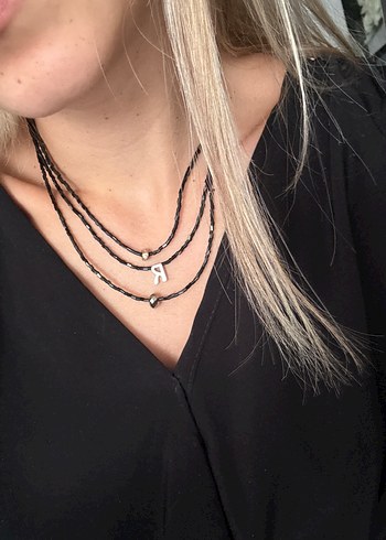 Beden Siyah Mini Boncuklu Gotik Kolye