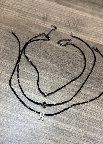 Siyah Mini Boncuklu Gotik Kolye